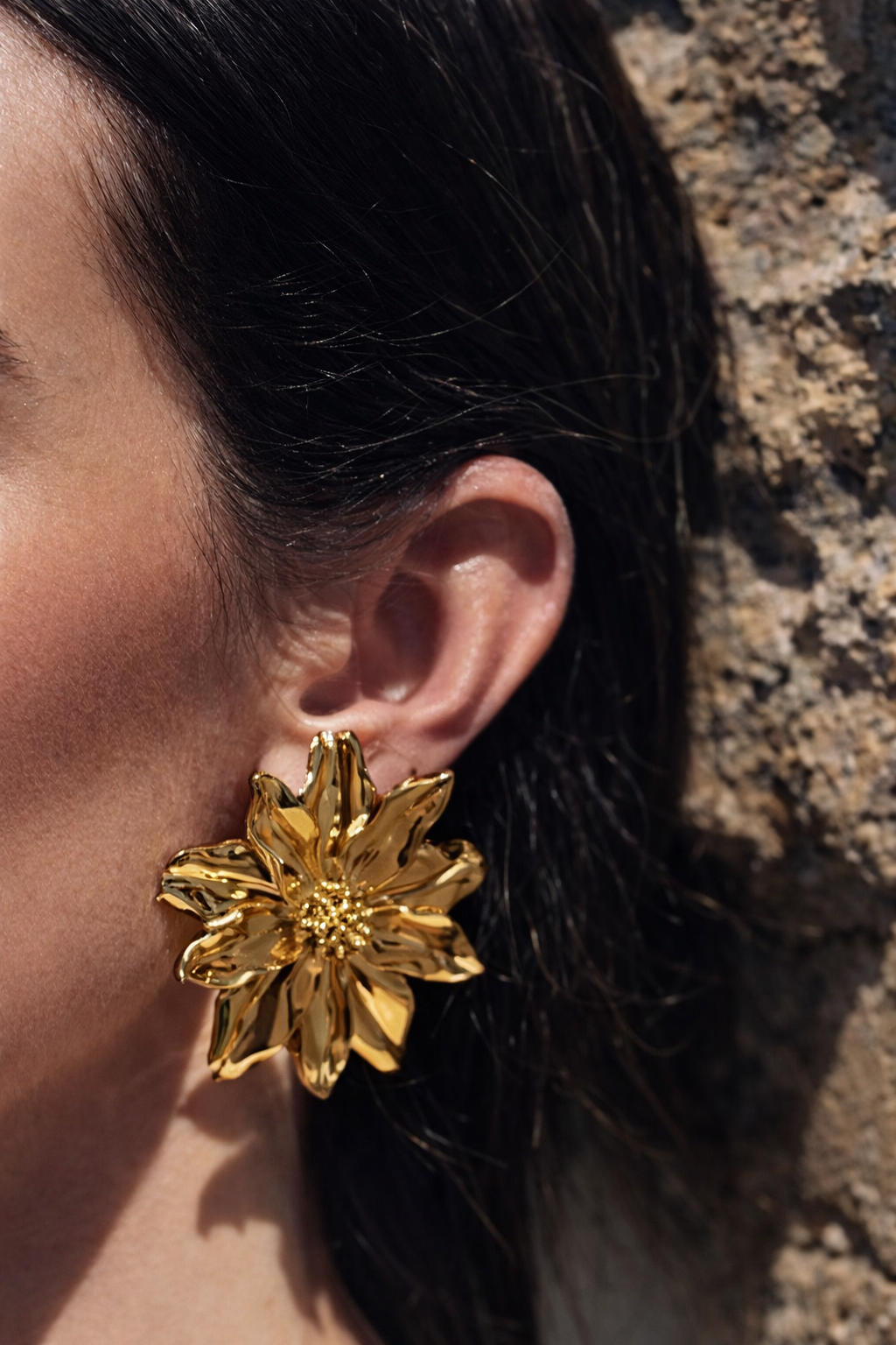 Boucles d'oreilles fleur dorée